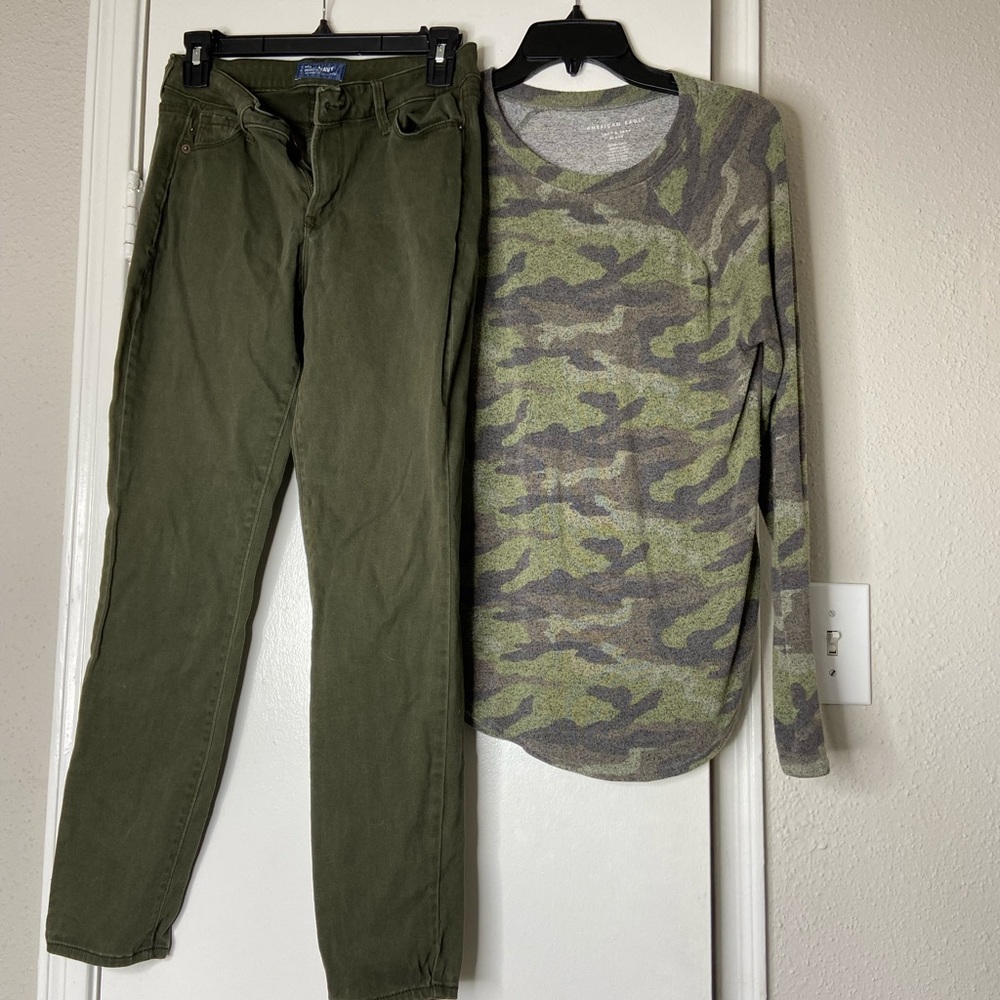 jeggings and shirt